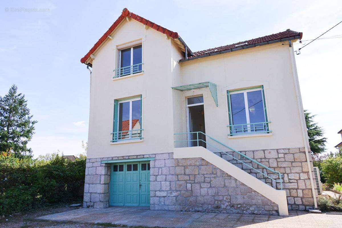 Maison à COSNE-COURS-SUR-LOIRE
