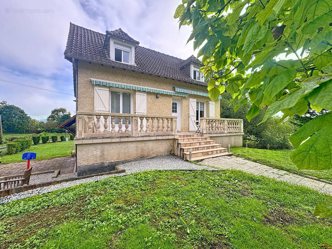 Maison à SAINT-VIANCE