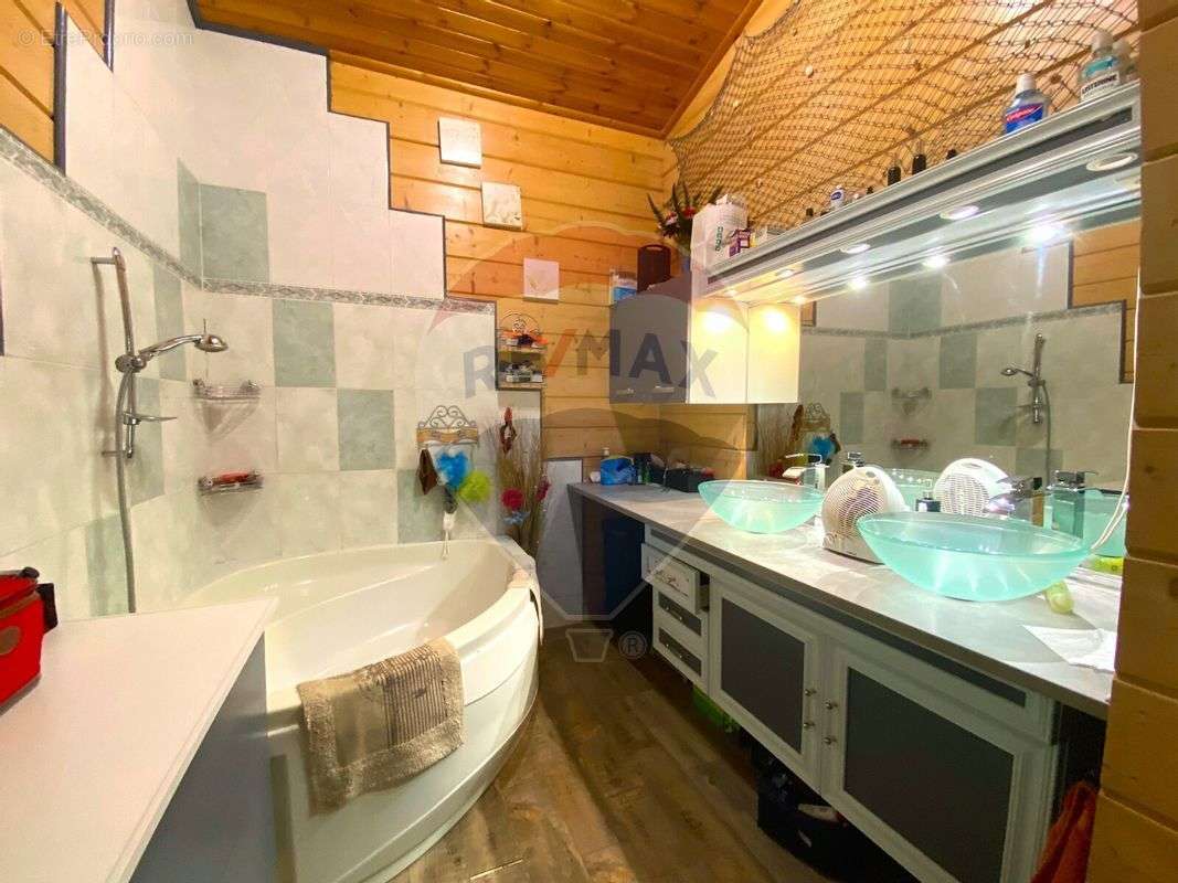 Maison à LA GRIPPERIE-SAINT-SYMPHORIEN