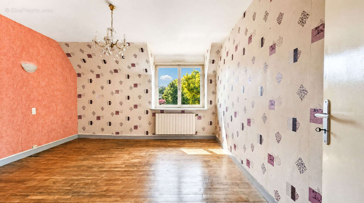 Maison à DINGE