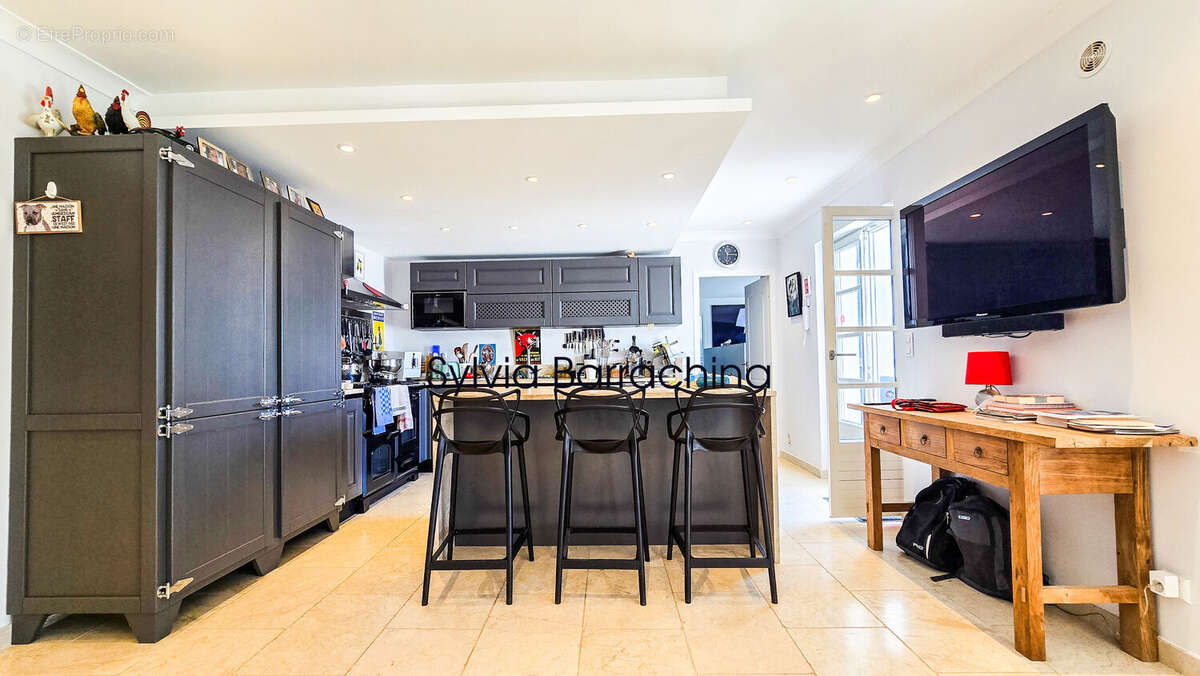 Maison 175 m² à Carqueiranne  - photo 80