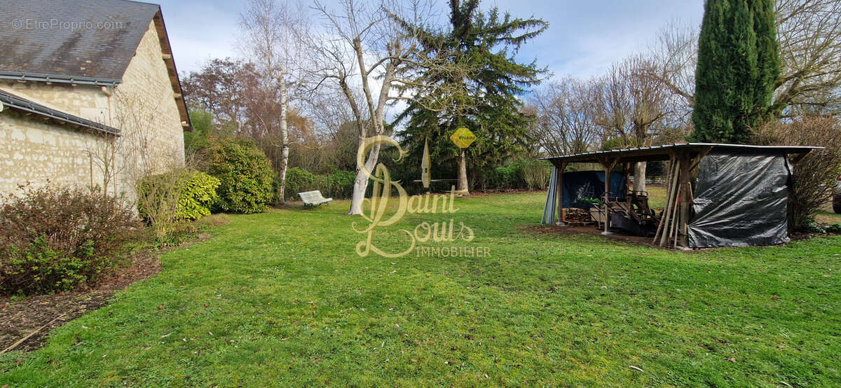 Maison à CHAMPIGNY-SUR-VEUDE