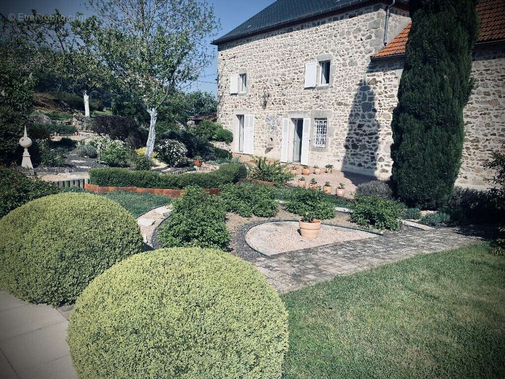 Maison à CLERMONT-FERRAND