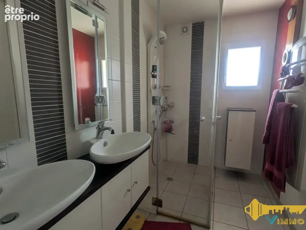 BOUGUENAIS - Maison familiale 4 chambres + un bureau - photo 11