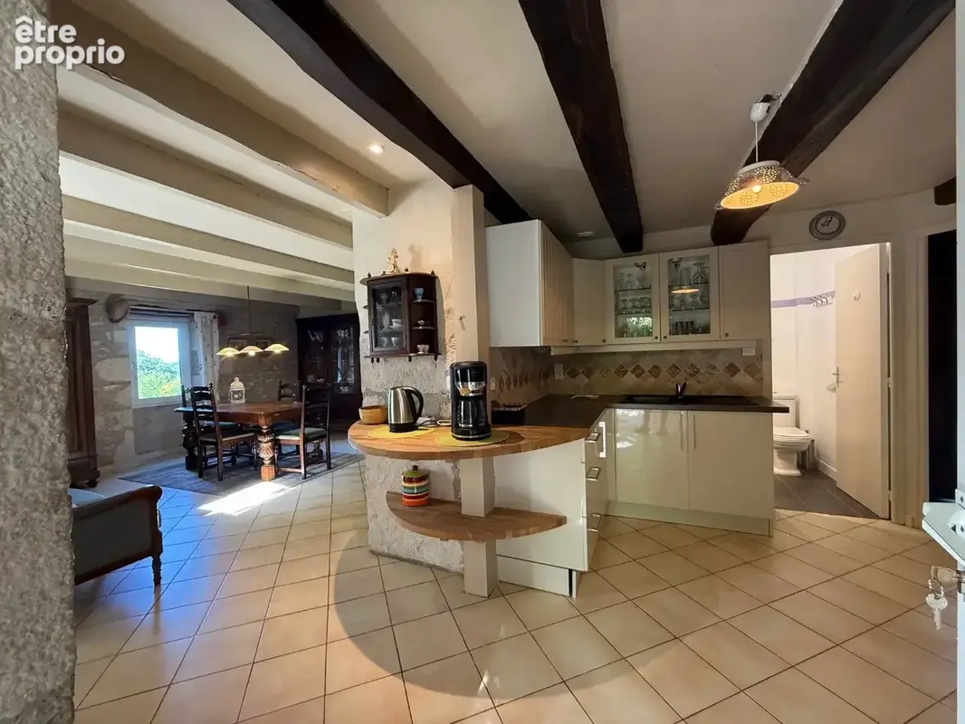 Dans la campagne de Lauzerte - Belle maison en pierre composée de deux logements, idéale pour investissement locatif ou projet m - photo 5