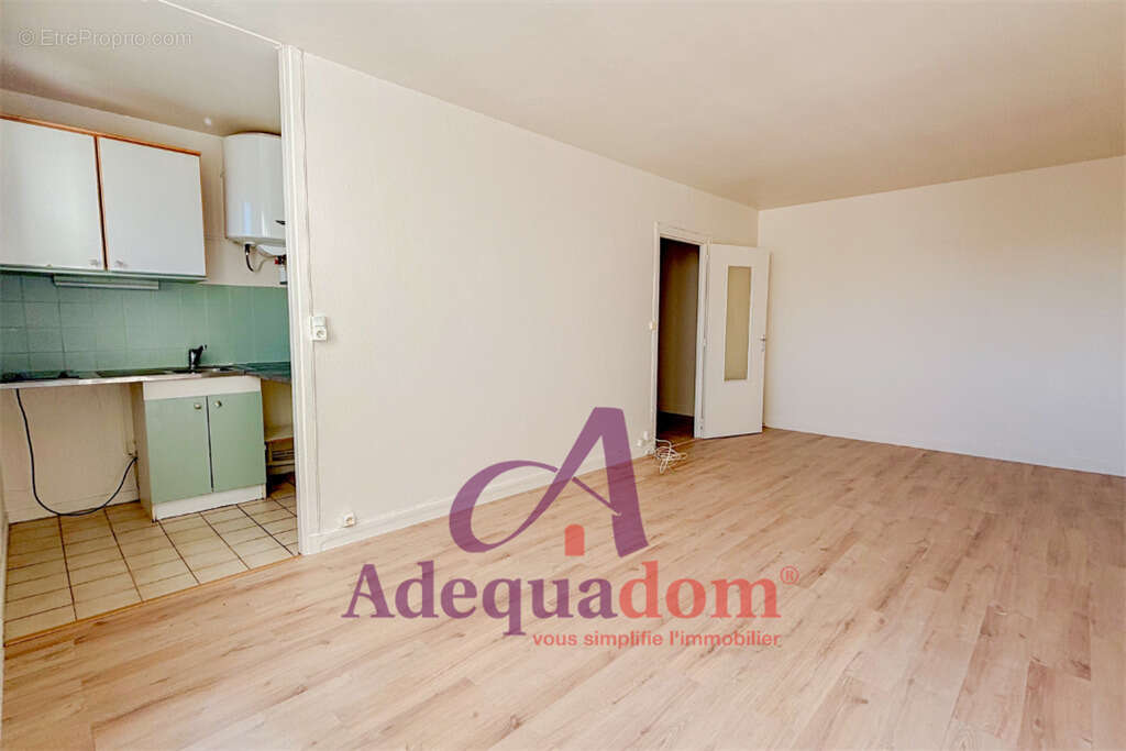 Studio lumineux avec ascenseur - photo 3