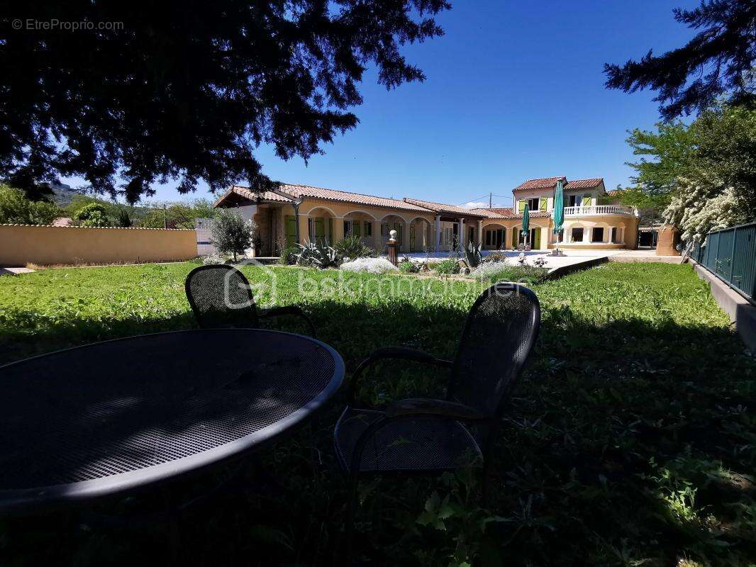 Maison à VALLON-PONT-D'ARC