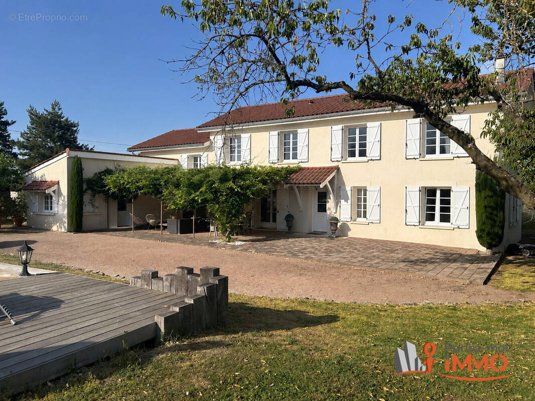 Maison à MONTBRISON