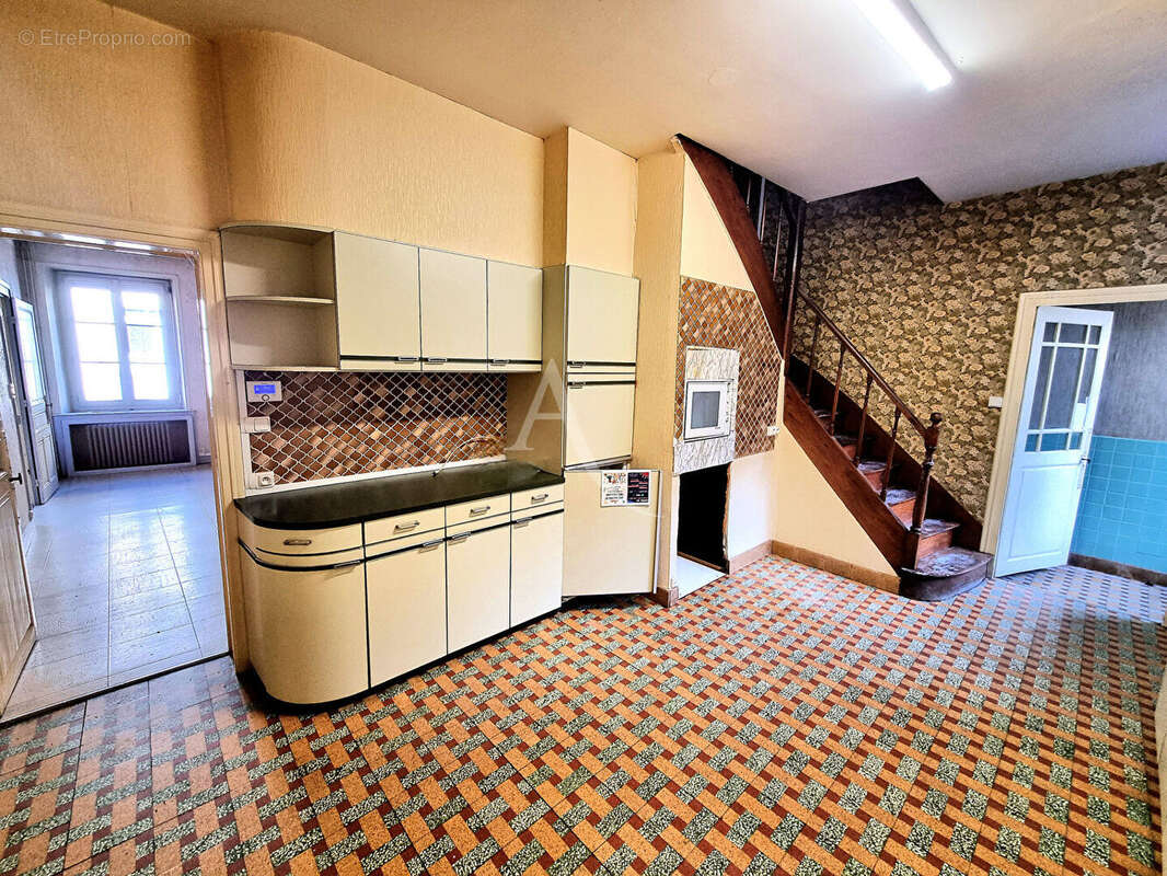 Appartement à CHATEAUNEUF-SUR-SARTHE