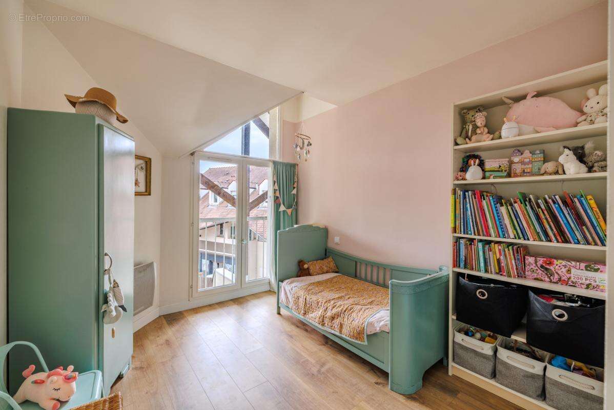 Appartement à SAINT-NOM-LA-BRETECHE