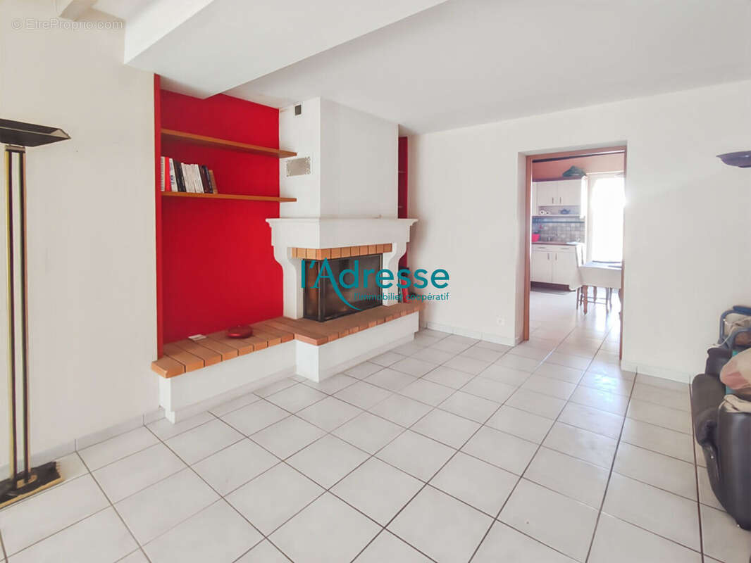 Maison Saint Laurent Des Autels 4 pièce(s) 134 m2 - photo 2