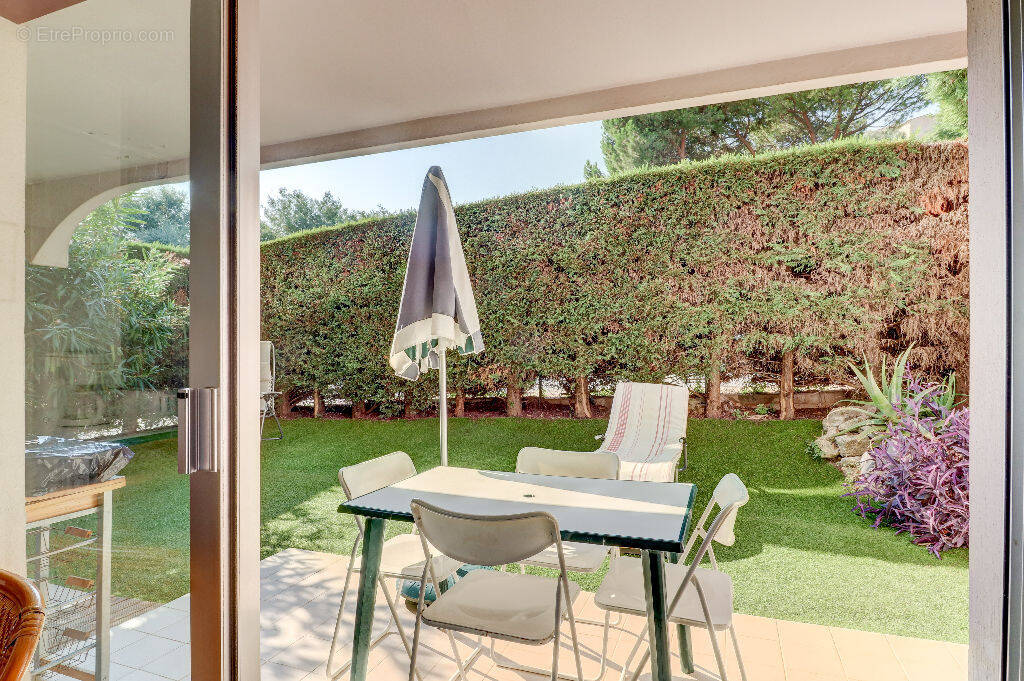 Appartement à MANDELIEU-LA-NAPOULE