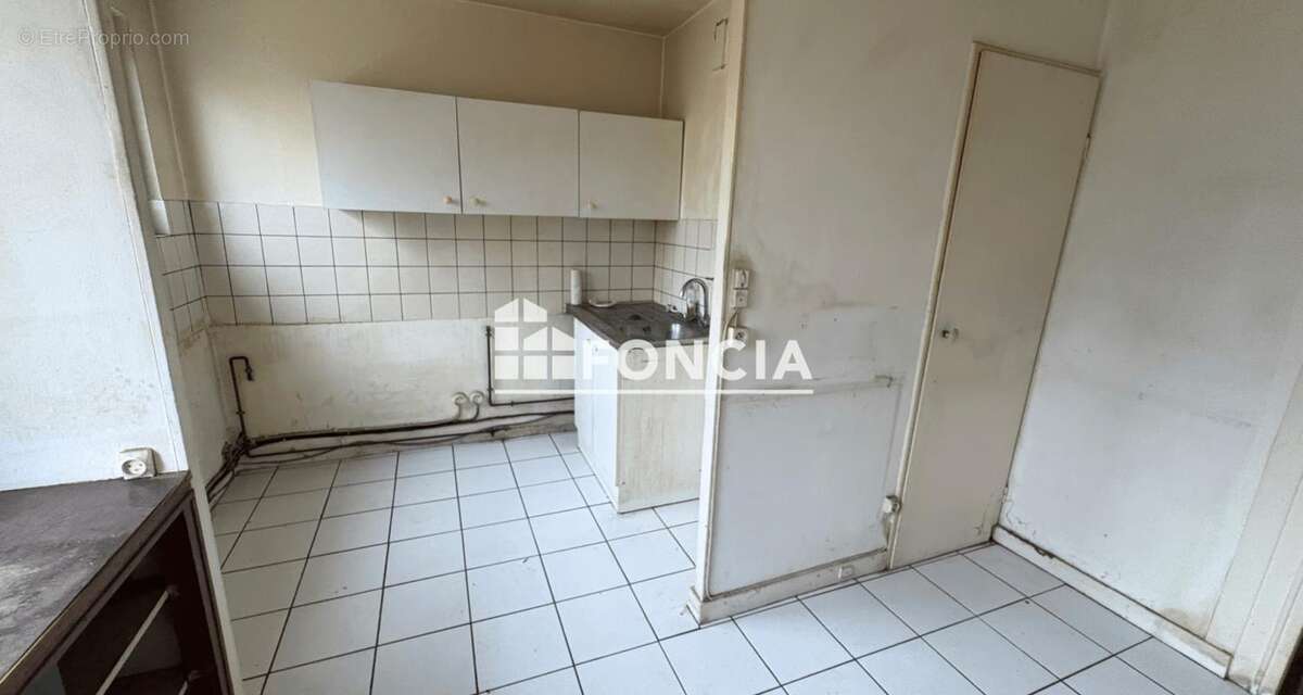 Appartement à FRESNES