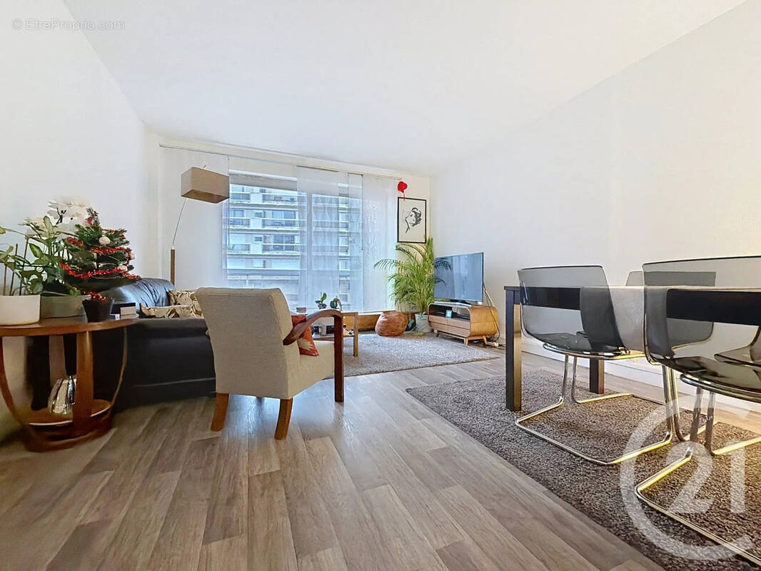 Appartement à PARIS-12E