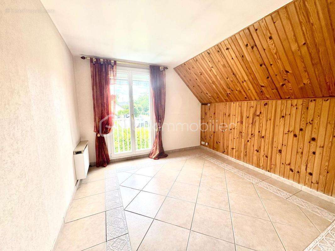 Maison à BALLAINVILLIERS