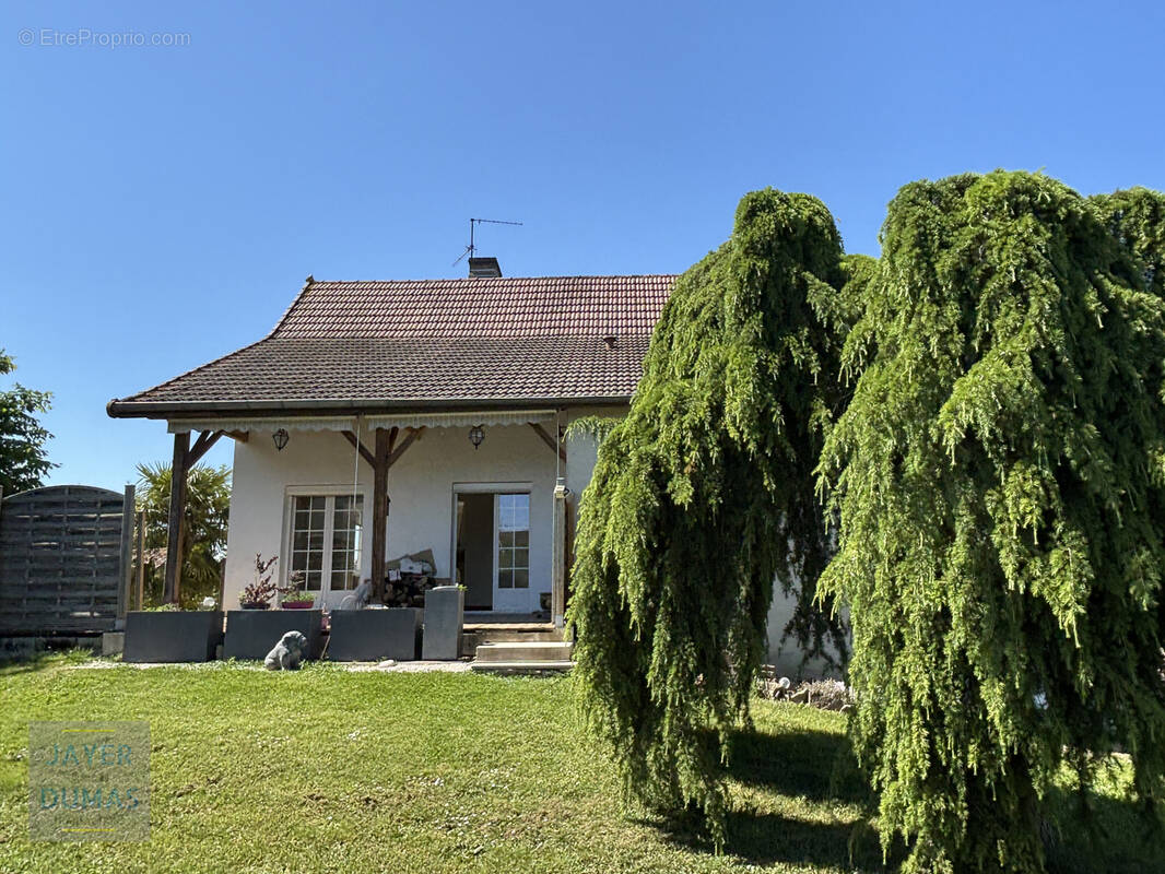 Maison à CHATENOY-EN-BRESSE