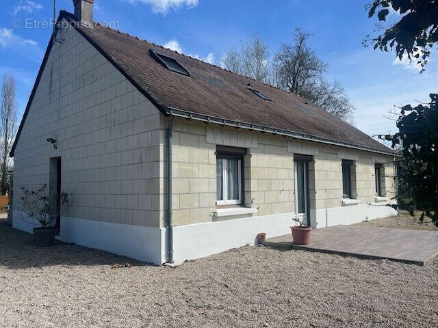 Maison à VARENNES-SUR-LOIRE