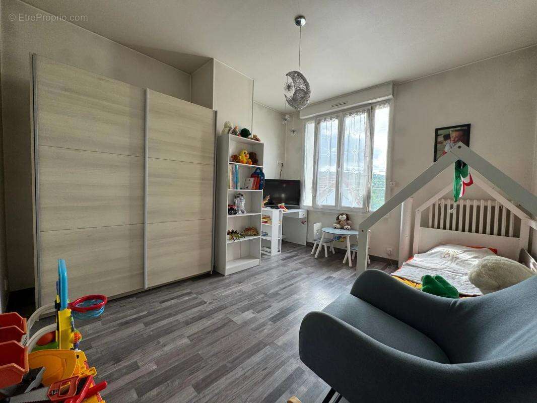 Maison à ROMENY-SUR-MARNE