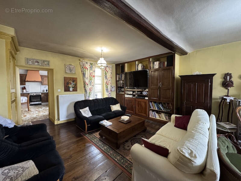 Spacieuse maison de village, a Riberac. - photo 4