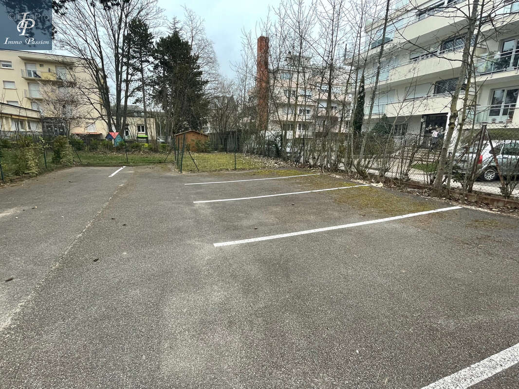 Parking à TALANT