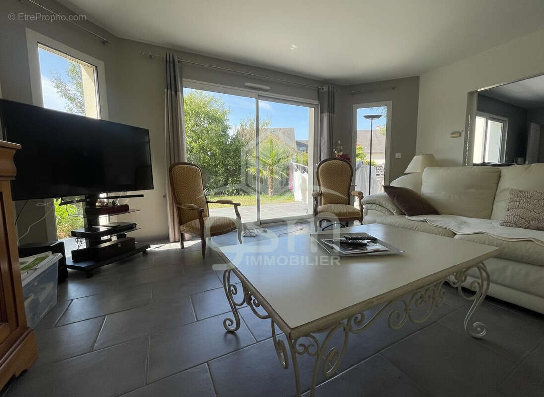 Maison 156 m² à Montbazon  - photo 4