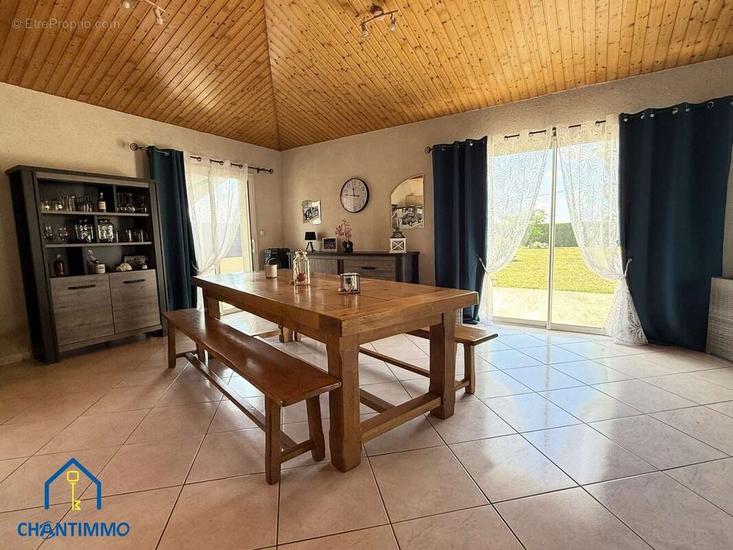 Maison à VIEILLEVIGNE