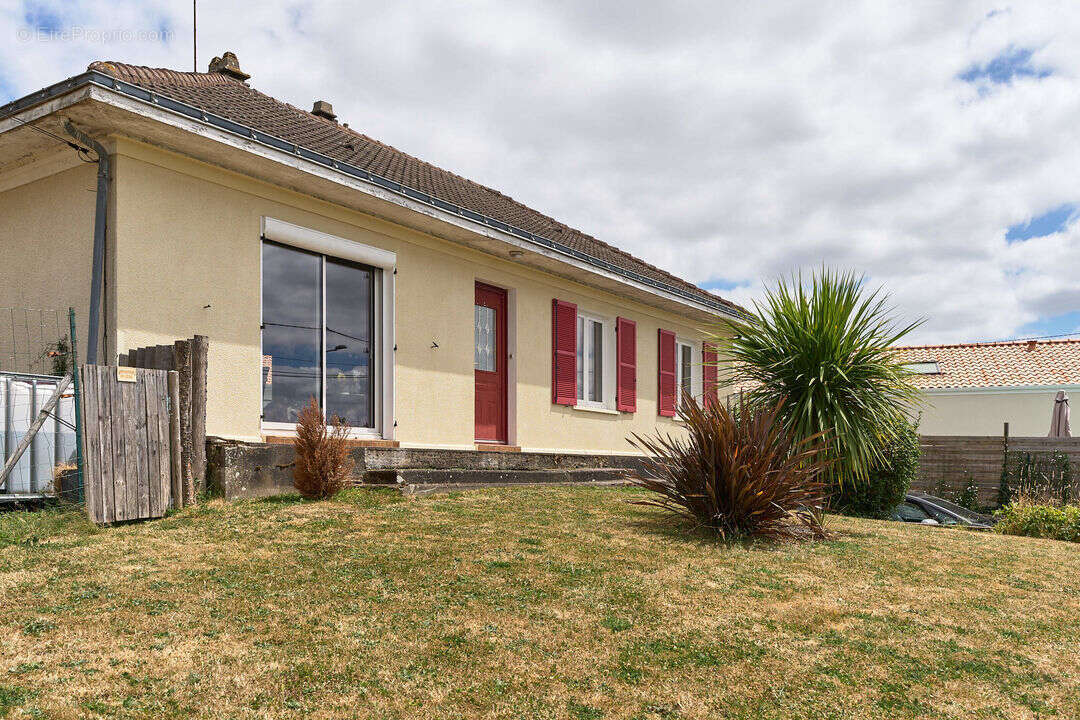 Maison avec grand terrain Mauges sur Loire - Maison à BEAUSSE