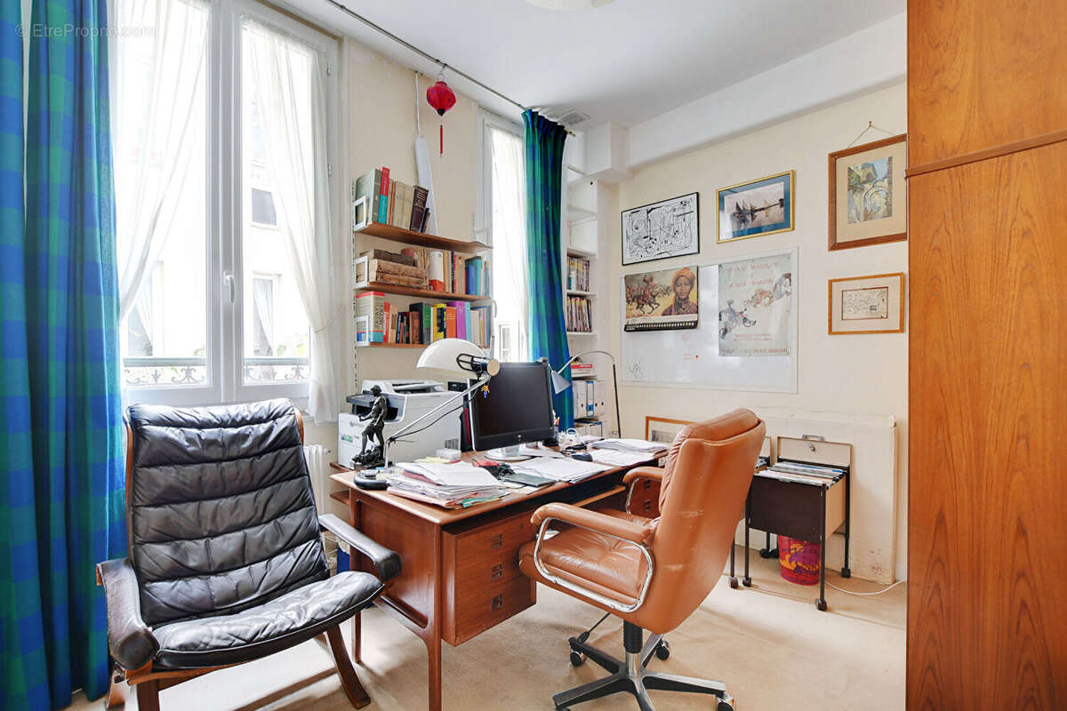 Appartement à PARIS-2E