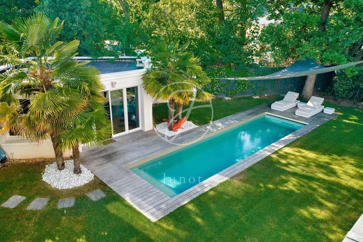 Maison à LE VESINET