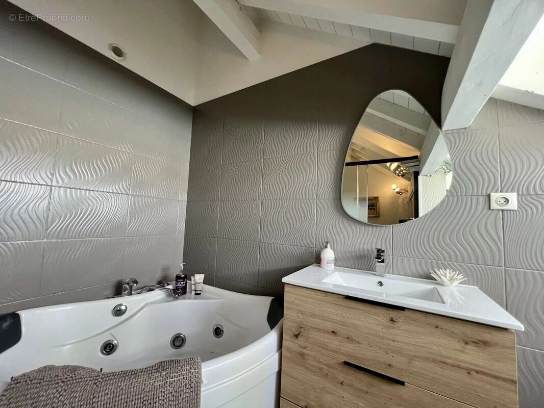 Villa d'exception de 167 m² avec piscine aux Déserts - photo 18