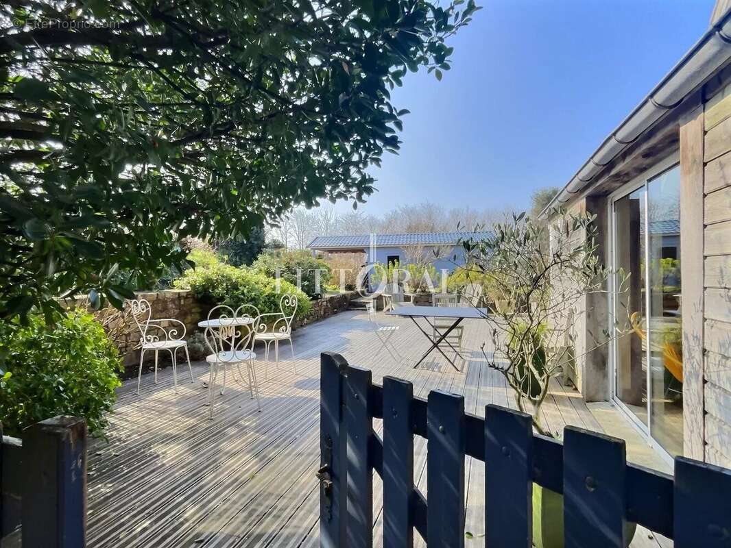 À Louannec, une maison de caractère entre mer et douceur de vivre - photo 3