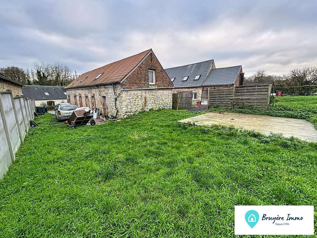 Maison à PUISIEUX-ET-CLANLIEU