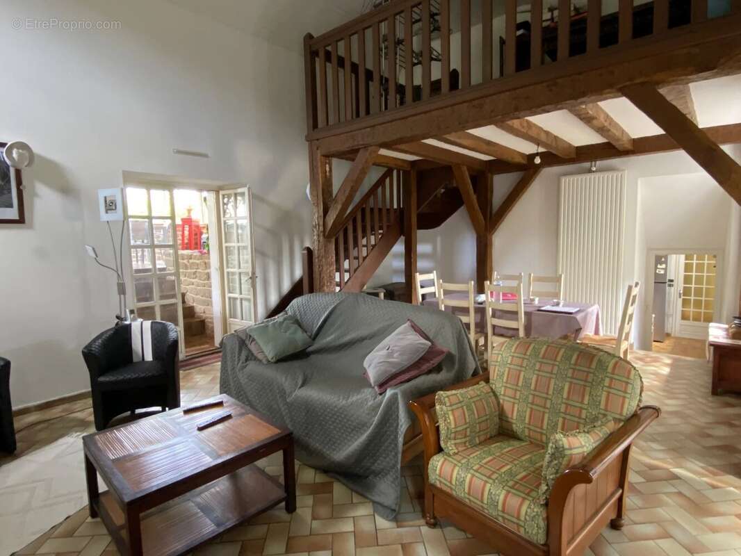 Maison à PONT-MELVEZ