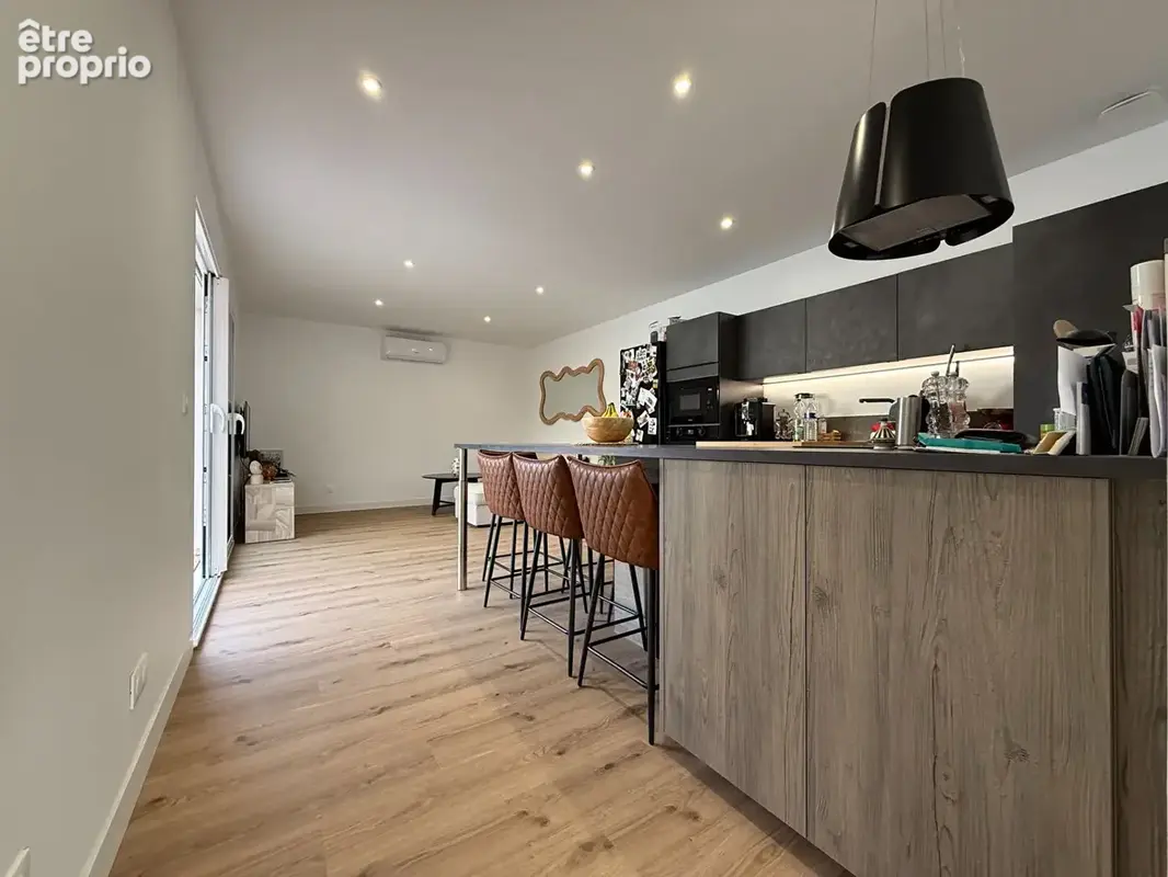 QUARTIER RÉSIDENTIEL - Maison neuve de trois pièces avec grande terrasse bois - photo 6