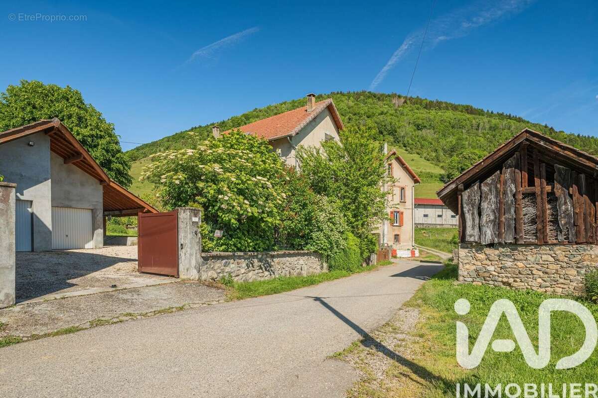 Photo 2 - Maison à SAINT-MARTIN-D'URIAGE