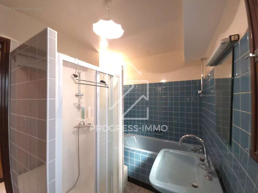 Maison à COMBS-LA-VILLE