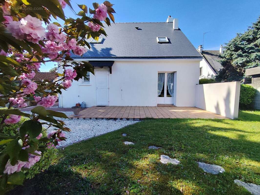 Maison à LE POULIGUEN