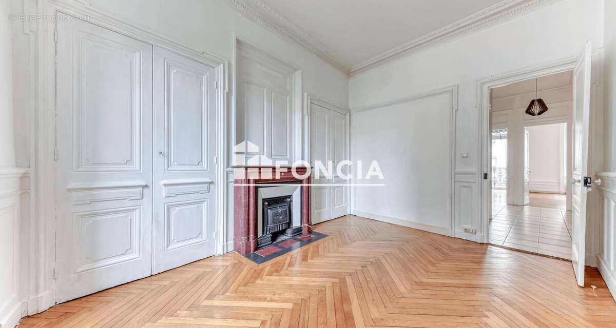 Appartement à LYON-6E