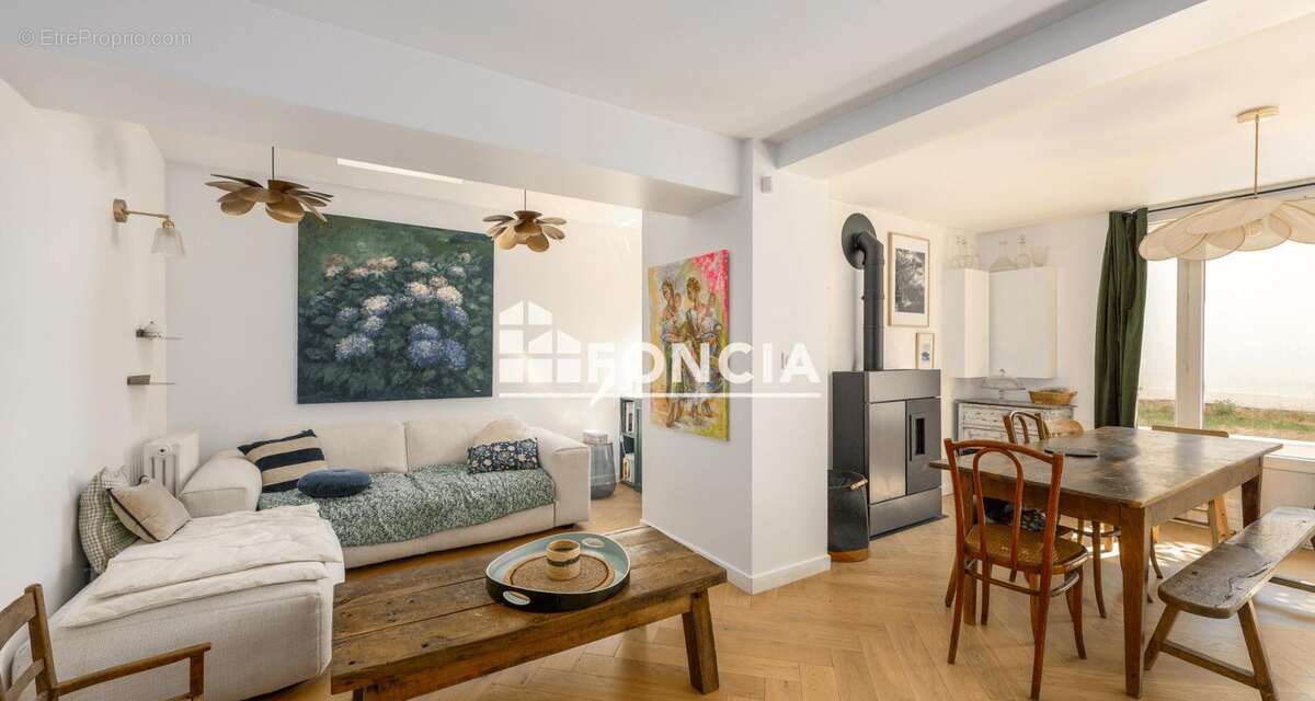 VERSAILLES - Porchefontaine – Maison de 107,12 m² entièrement refaite à neuf - photo 3