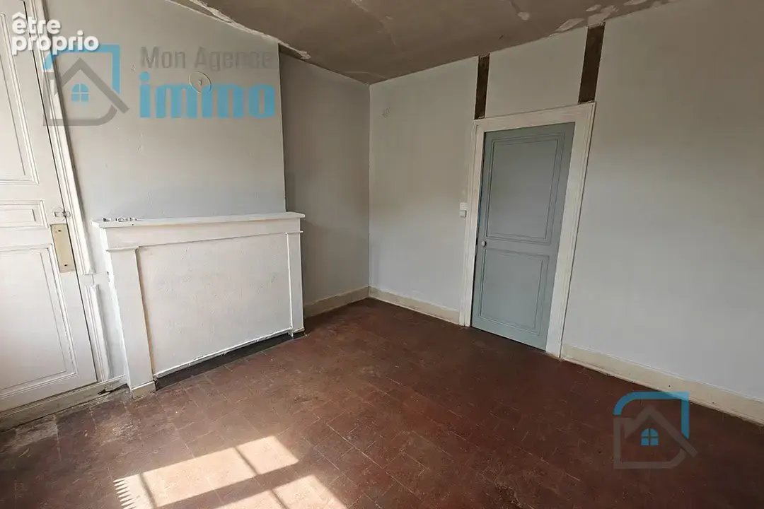Mehun-Sur-Yèvre - Maison en pierres, 5 pièces, 2 chambres, grenier, jardin - photo 6
