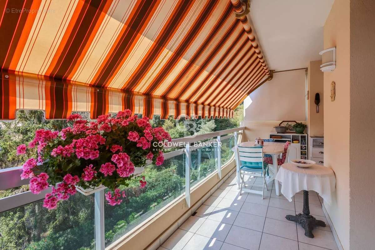 Appartement à MANDELIEU-LA-NAPOULE