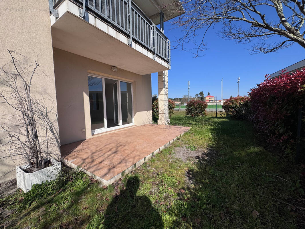 Appartement à PARENTIS-EN-BORN