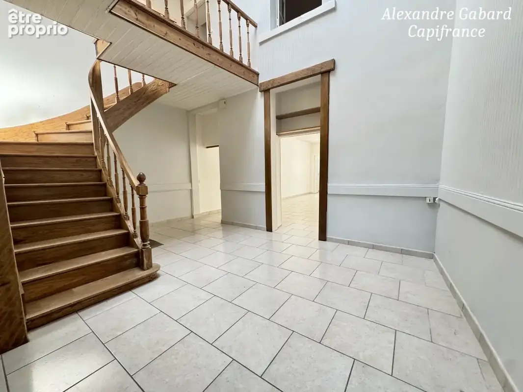 Maison en pierres - 3 chambres -  vaste jardin et grand garage - photo 3