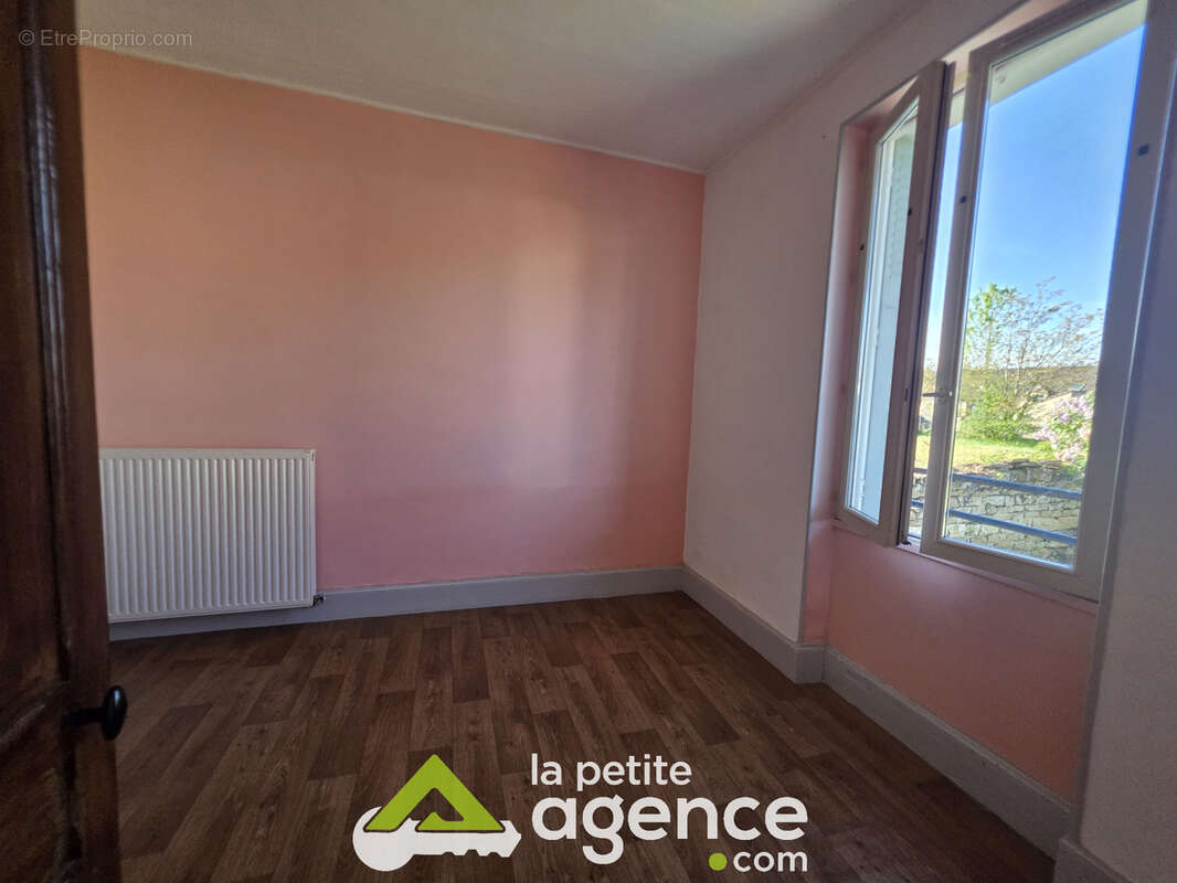 Maison à SAINT-AMAND-MONTROND