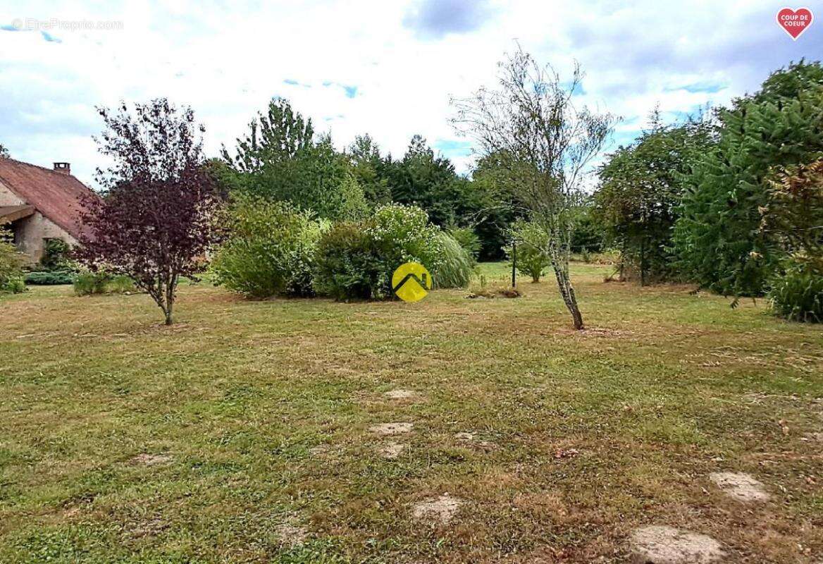 Longère avec jardin de 3 000 m² - photo 6