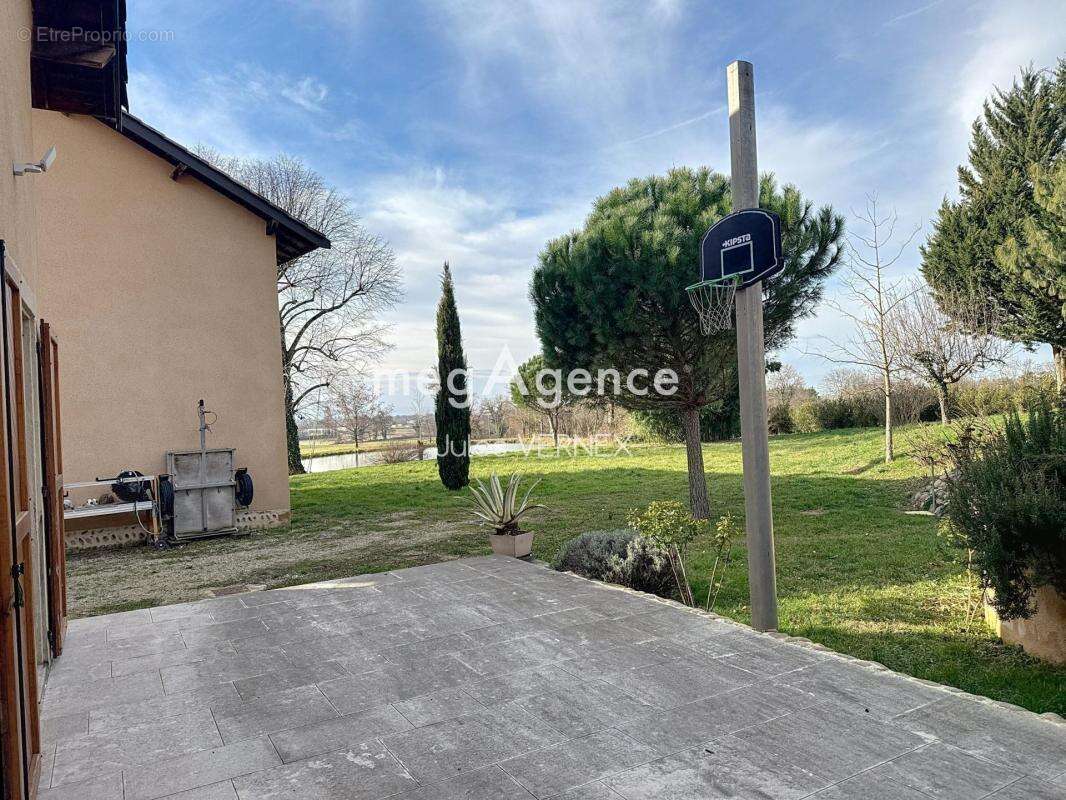 Maison à BEAUREPAIRE