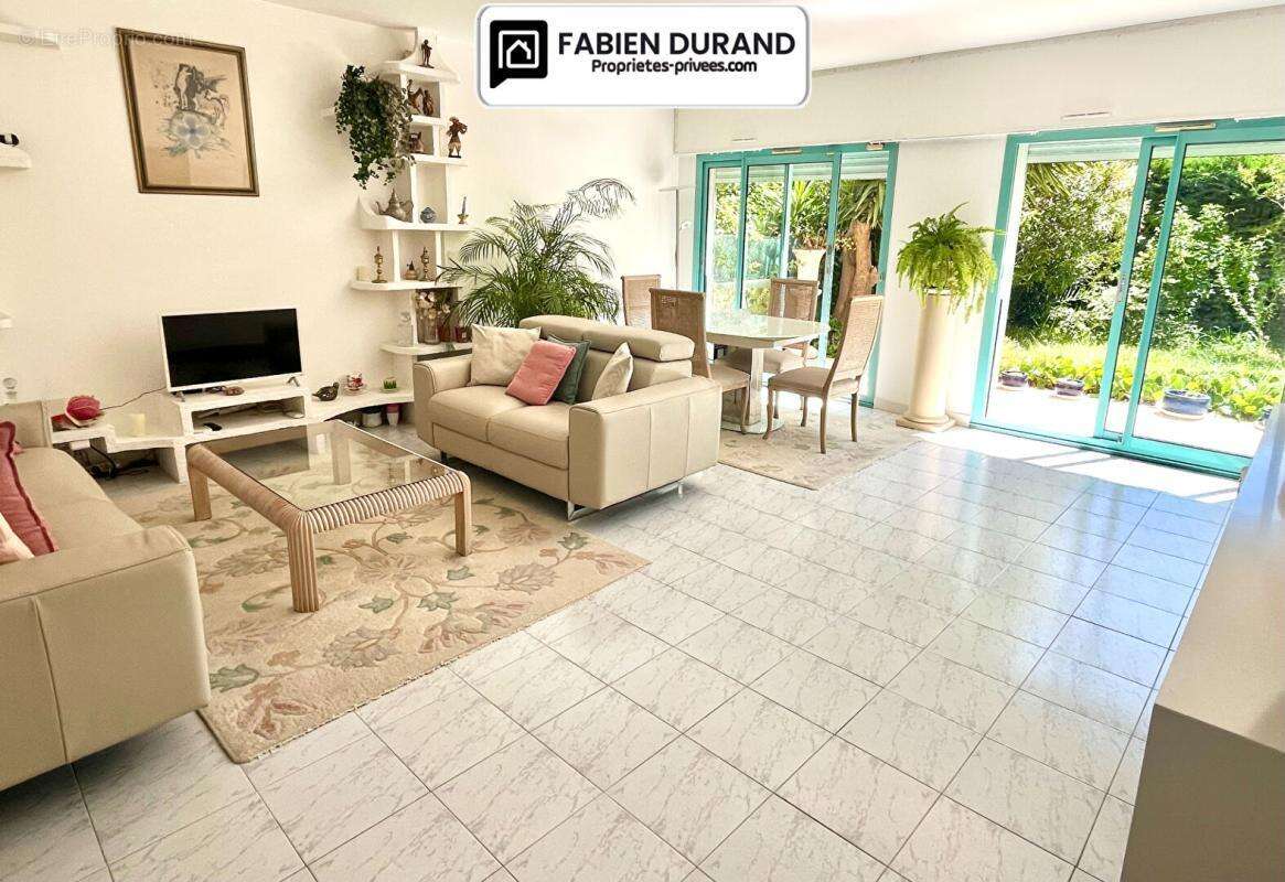 Appartement à MANDELIEU-LA-NAPOULE