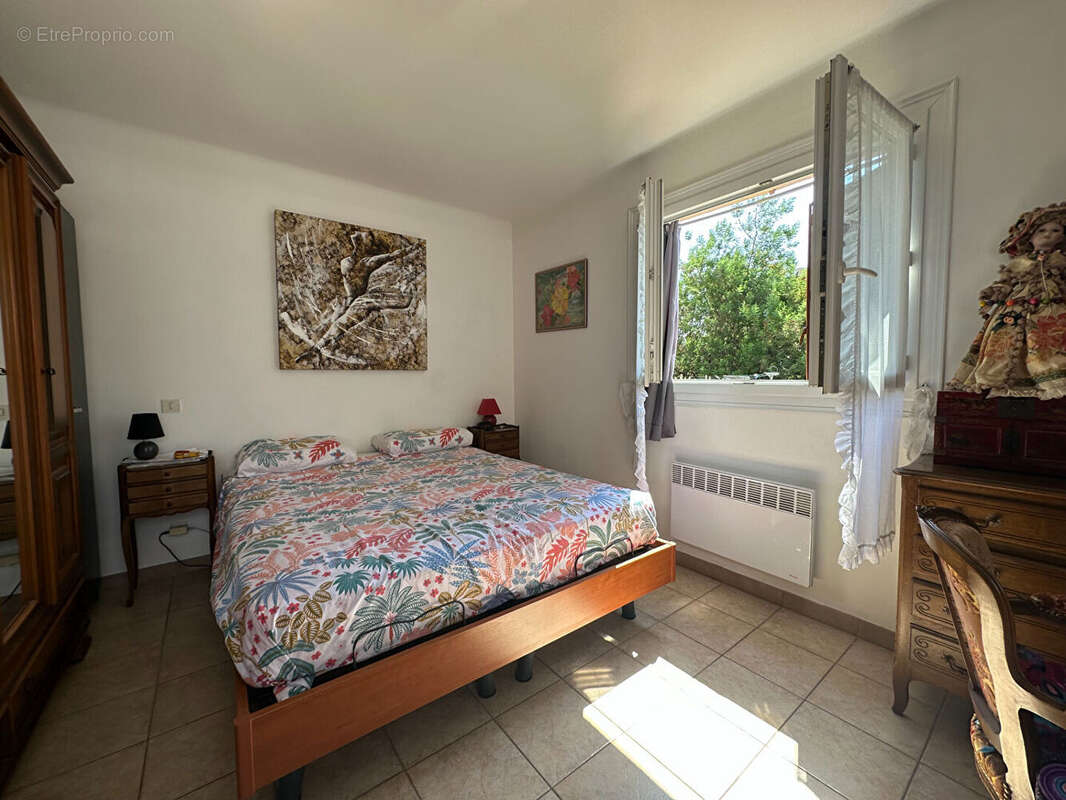 Maison à VILLEMOLAQUE