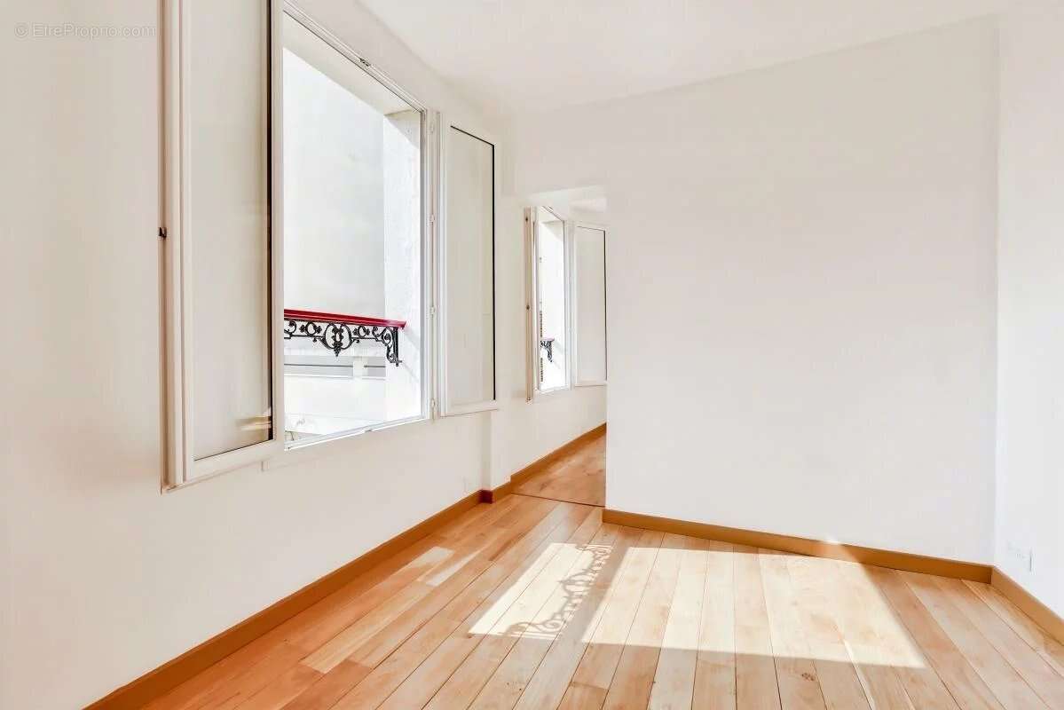 Appartement à PARIS-11E