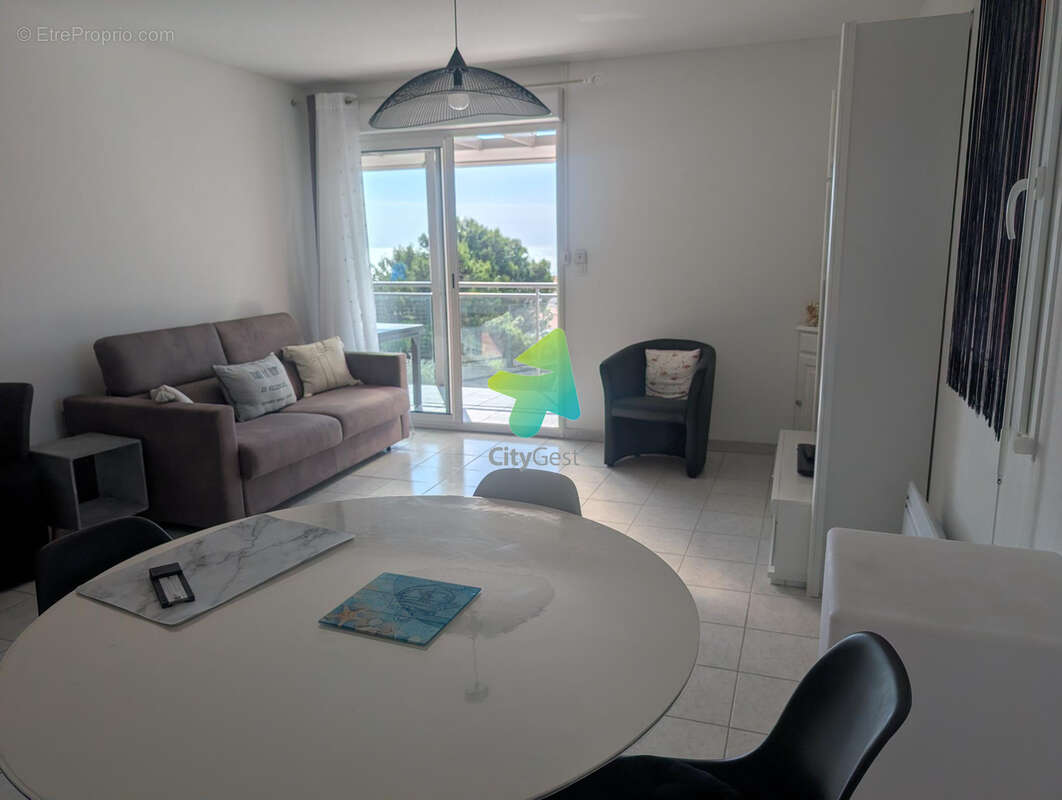 Appartement à FLEURY